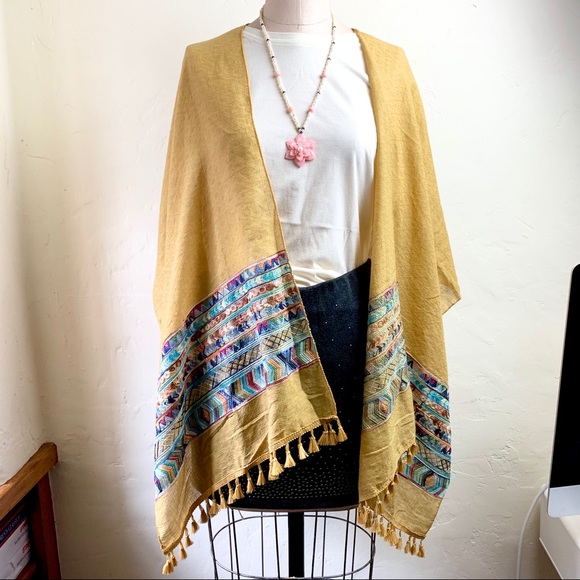 BOHO Tassel Kimono - Picture 14 of 14